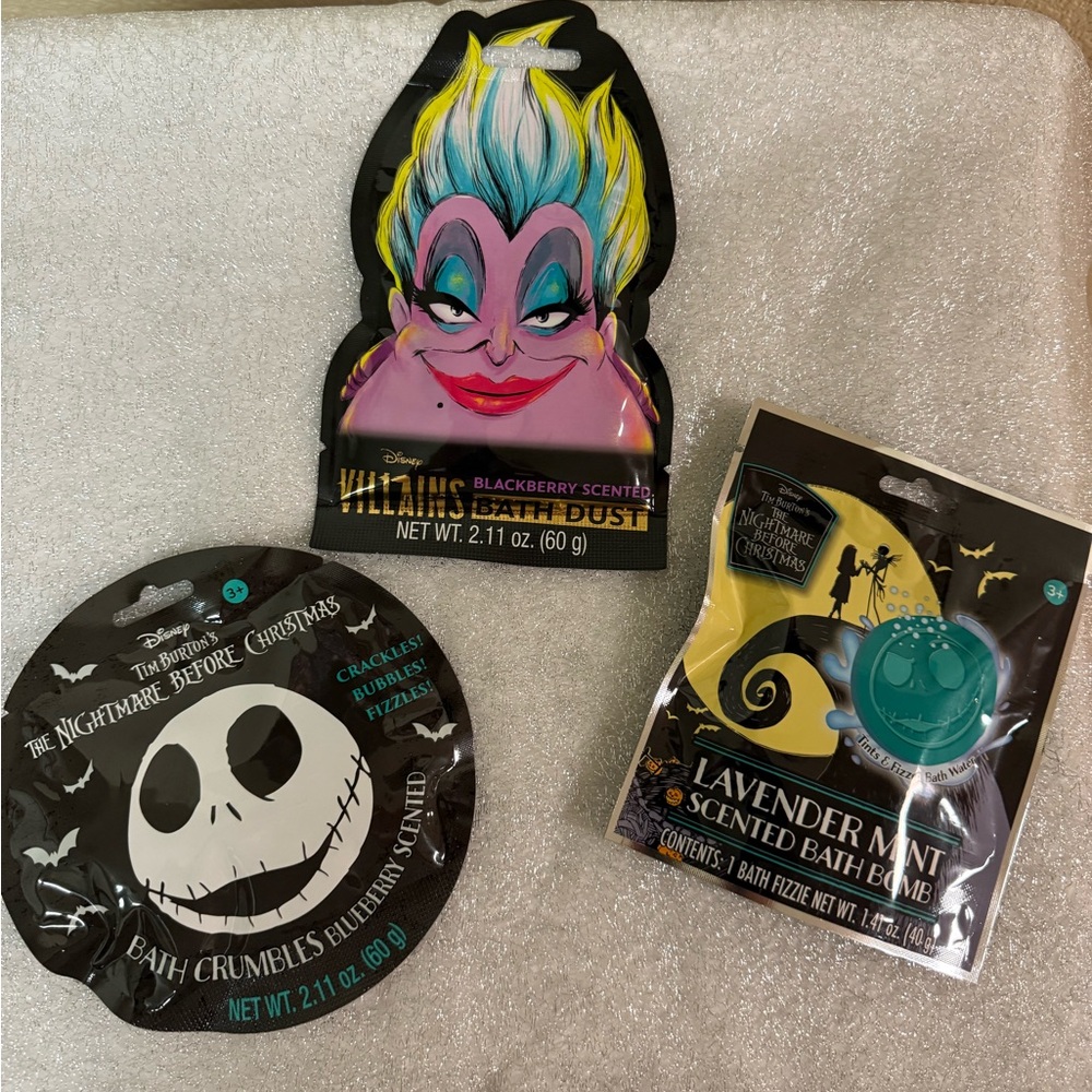 Disney Villains Bath Dust and Bath Bomb Set